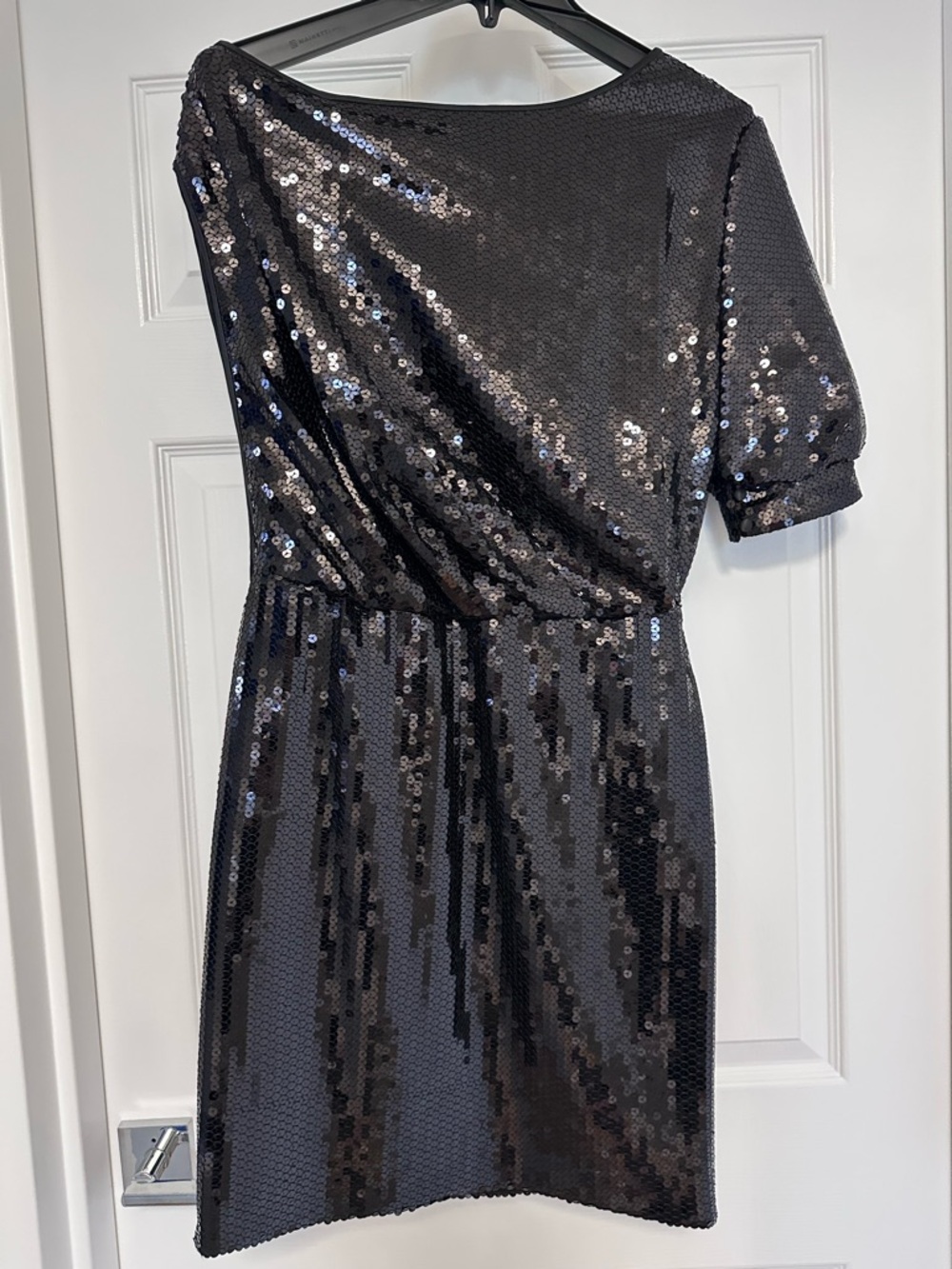 oiselle One-Shoulder Black Sequin Dress